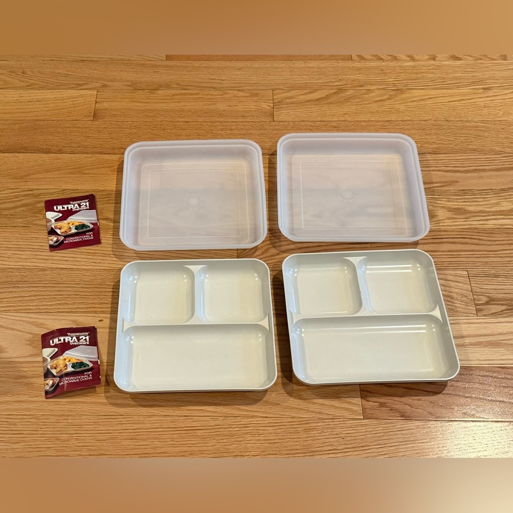 Tupperware vintage ultra 21 divided plates with lids set of 2